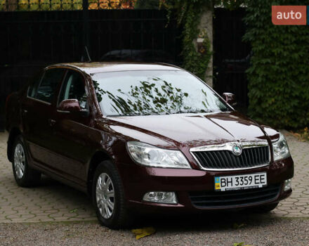 Красный Шкода Октавия, объемом двигателя 1.8 л и пробегом 40 тыс. км за 9600 $, фото 3 на Automoto.ua