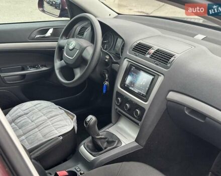 Красный Шкода Октавия, объемом двигателя 1.8 л и пробегом 168 тыс. км за 7490 $, фото 23 на Automoto.ua