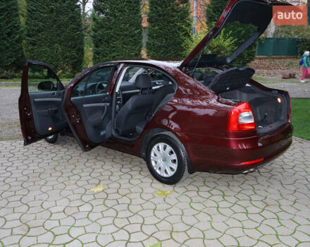 Красный Шкода Октавия, объемом двигателя 1.8 л и пробегом 40 тыс. км за 9600 $, фото 31 на Automoto.ua
