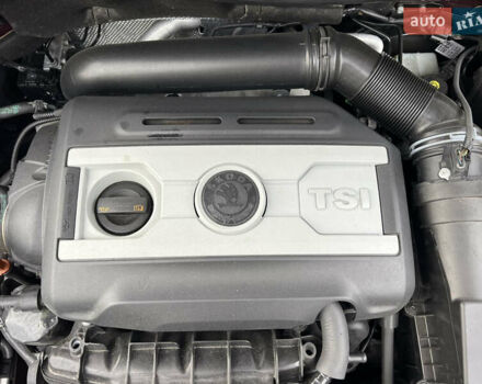 Червоний Шкода Октавія, об'ємом двигуна 1.8 л та пробігом 24 тис. км за 10299 $, фото 32 на Automoto.ua