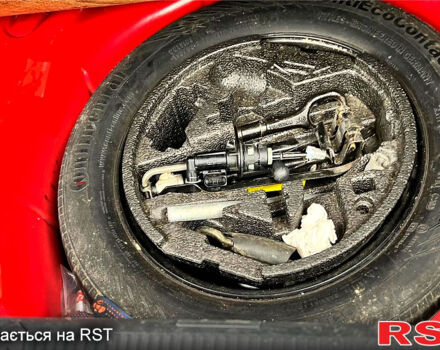 Шкода Октавия 2012 в Виннице на Automoto.ua Красный Шкода Октавия, объемом двигателя 1.6 л и пробегом 251 тыс. км за 7000 $, фото 12 на Automoto.ua
