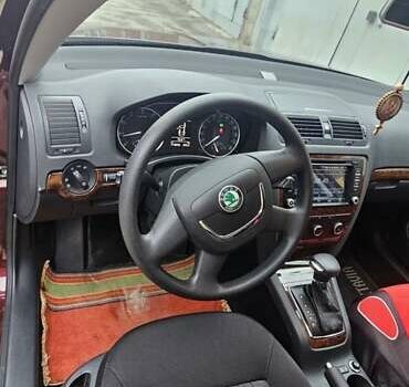 Красный Шкода Октавия, объемом двигателя 1.8 л и пробегом 114 тыс. км за 12000 $, фото 11 на Automoto.ua