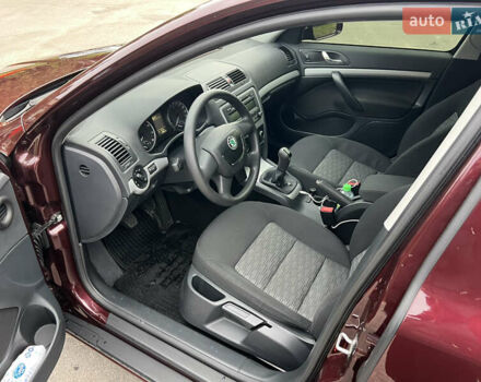 Червоний Шкода Октавія, об'ємом двигуна 1.8 л та пробігом 24 тис. км за 10299 $, фото 16 на Automoto.ua