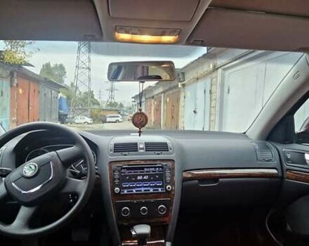 Красный Шкода Октавия, объемом двигателя 1.8 л и пробегом 114 тыс. км за 12000 $, фото 6 на Automoto.ua