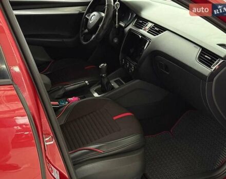 Красный Шкода Октавия, объемом двигателя 1.4 л и пробегом 159 тыс. км за 10440 $, фото 16 на Automoto.ua