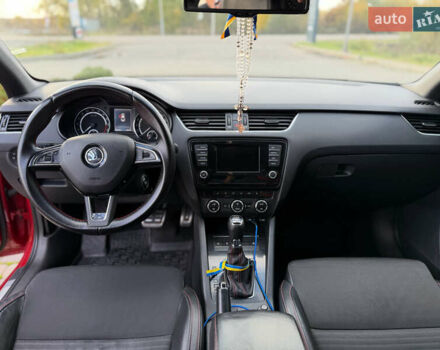 Шкода Октавія 2014 у Іршава на Automoto.ua Червоний Шкода Октавія, об'ємом двигуна 2 л та пробігом 203 тис. км за 13500 $, фото 45 на Automoto.ua