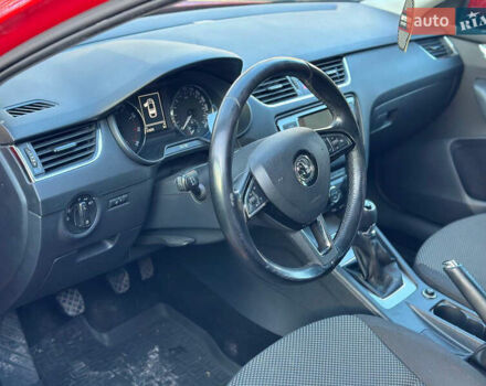 Красный Шкода Октавия, объемом двигателя 1.4 л и пробегом 213 тыс. км за 6800 $, фото 7 на Automoto.ua