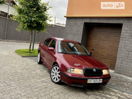 Шкода Октавия 1997 в Ивано-Франковске на Automoto.ua Красный Шкода Октавия, объемом двигателя 1.6 л и пробегом 223 тыс. км за 3650 $, фото 1 на Automoto.ua