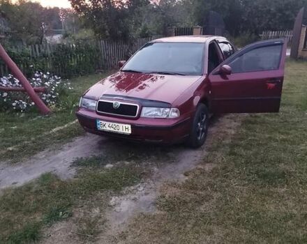 Красный Шкода Октавия, объемом двигателя 1.9 л и пробегом 370 тыс. км за 3850 $, фото 1 на Automoto.ua