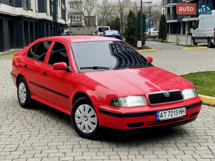 Красный Шкода Октавия, объемом двигателя 1.6 л и пробегом 300 тыс. км за 2750 $, фото 1 на Automoto.ua