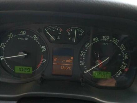 Красный Шкода Октавия, объемом двигателя 1.6 л и пробегом 196 тыс. км за 4200 $, фото 1 на Automoto.ua