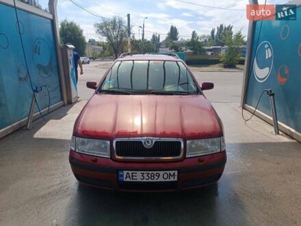 Красный Шкода Октавия, объемом двигателя 1.6 л и пробегом 224 тыс. км за 4800 $, фото 1 на Automoto.ua