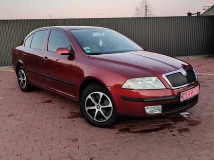 Шкода Октавия 2004 в Сарнах на Automoto.ua Красный Шкода Октавия, объемом двигателя 1.6 л и пробегом 273 тыс. км за 4999 $, фото 1 на Automoto.ua