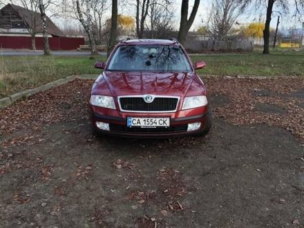 Красный Шкода Октавия, объемом двигателя 1.6 л и пробегом 330 тыс. км за 5800 $, фото 1 на Automoto.ua