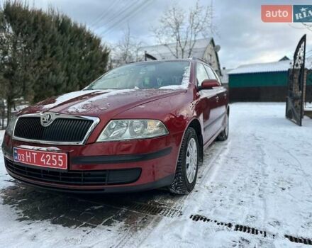 Красный Шкода Октавия, объемом двигателя 1.6 л и пробегом 232 тыс. км за 5500 $, фото 1 на Automoto.ua