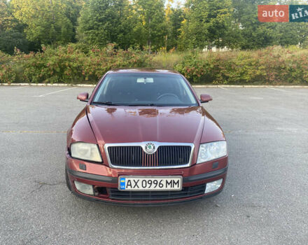 Красный Шкода Октавия, объемом двигателя 1.6 л и пробегом 296 тыс. км за 4700 $, фото 1 на Automoto.ua