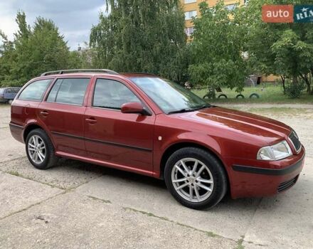 Красный Шкода Октавия, объемом двигателя 1.6 л и пробегом 218 тыс. км за 6350 $, фото 1 на Automoto.ua