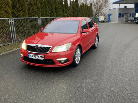Красный Шкода Октавия, объемом двигателя 1.98 л и пробегом 250 тыс. км за 7800 $, фото 1 на Automoto.ua