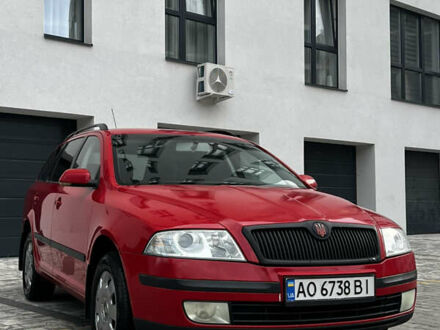 Шкода Октавия 2008 в Ужгороде на Automoto.ua Красный Шкода Октавия, объемом двигателя 2 л и пробегом 300 тыс. км за 4499 $, фото 1 на Automoto.ua