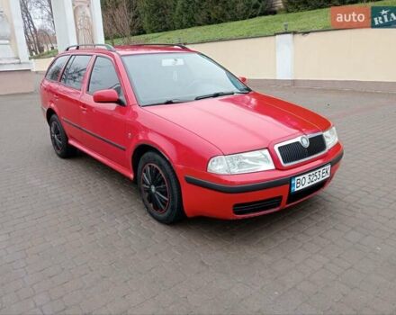 Красный Шкода Октавия, объемом двигателя 1.9 л и пробегом 390 тыс. км за 4600 $, фото 1 на Automoto.ua