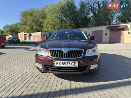 Шкода Октавія 2009 у Каменце-Подольском на Automoto.ua Червоний Шкода Октавія, об'ємом двигуна 1.6 л та пробігом 180 тис. км за 7050 $, фото 1 на Automoto.ua