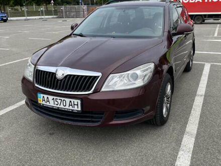 Шкода Октавия 2010 в Киеве на Automoto.ua Красный Шкода Октавия, объемом двигателя 1.9 л и пробегом 228 тыс. км за 8250 $, фото 1 на Automoto.ua