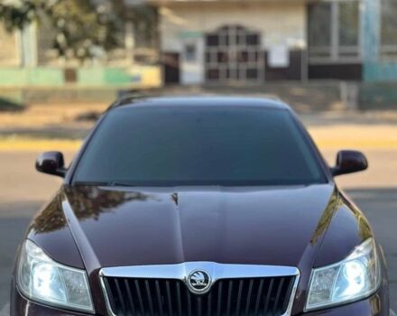 Красный Шкода Октавия, объемом двигателя 1.8 л и пробегом 248 тыс. км за 8300 $, фото 1 на Automoto.ua