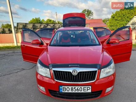 Красный Шкода Октавия, объемом двигателя 1.6 л и пробегом 265 тыс. км за 8600 $, фото 1 на Automoto.ua