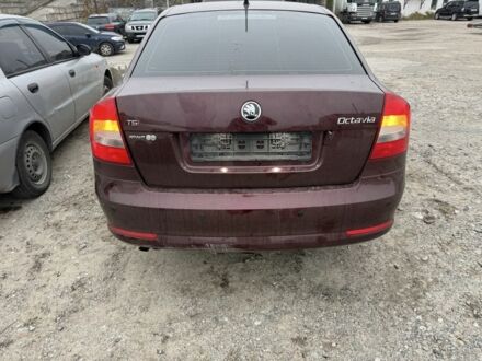 Красный Шкода Октавия, объемом двигателя 1.8 л и пробегом 173 тыс. км за 2500 $, фото 1 на Automoto.ua