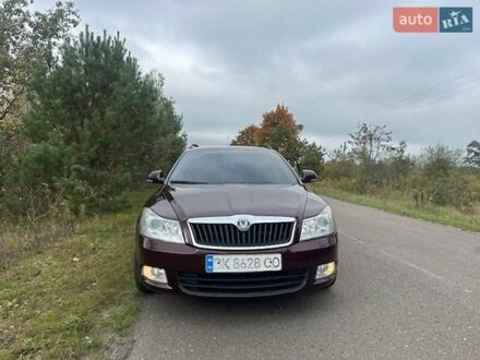 Шкода Октавия 2011 в Костополе на Automoto.ua Красный Шкода Октавия, объемом двигателя 1.6 л и пробегом 317 тыс. км за 8700 $, фото 1 на Automoto.ua