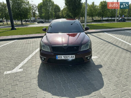 Шкода Октавия 2011 в Кременчуге на Automoto.ua Красный Шкода Октавия, объемом двигателя 1.8 л и пробегом 290 тыс. км за 4900 $, фото 1 на Automoto.ua