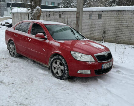 Красный Шкода Октавия, объемом двигателя 1.6 л и пробегом 168 тыс. км за 9900 $, фото 1 на Automoto.ua