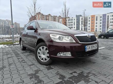 Червоний Шкода Октавія, об'ємом двигуна 1.8 л та пробігом 170 тис. км за 8000 $, фото 1 на Automoto.ua