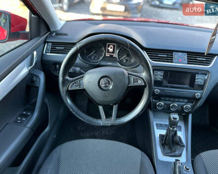 Красный Шкода Октавия, объемом двигателя 1.4 л и пробегом 213 тыс. км за 6800 $, фото 1 на Automoto.ua