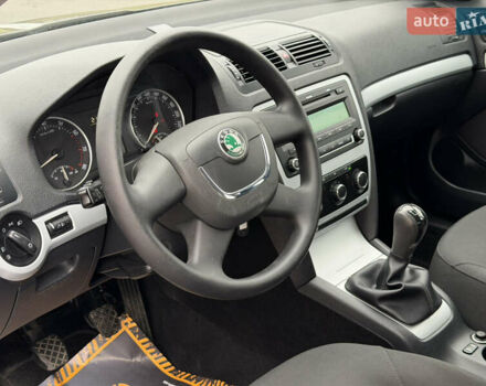 Шкода Октавія, об'ємом двигуна 1.6 л та пробігом 195 тис. км за 8499 $, фото 31 на Automoto.ua