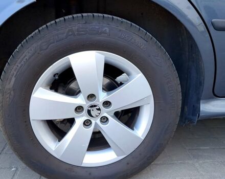 Шкода Октавия, объемом двигателя 1.9 л и пробегом 303 тыс. км за 5000 $, фото 1 на Automoto.ua