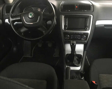 Шкода Октавия, объемом двигателя 2 л и пробегом 323 тыс. км за 8600 $, фото 2 на Automoto.ua