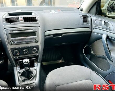 Шкода Октавия, объемом двигателя 1.6 л и пробегом 270 тыс. км за 6800 $, фото 4 на Automoto.ua
