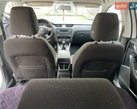 Шкода Октавия, объемом двигателя 1.6 л и пробегом 247 тыс. км за 8750 $, фото 6 на Automoto.ua