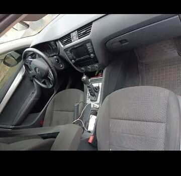 Шкода Октавия, объемом двигателя 1.4 л и пробегом 212 тыс. км за 12000 $, фото 5 на Automoto.ua