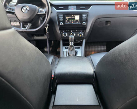 Шкода Октавія, об'ємом двигуна 1.6 л та пробігом 330 тис. км за 9900 $, фото 21 на Automoto.ua