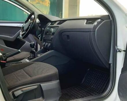 Шкода Октавия, объемом двигателя 1.6 л и пробегом 216 тыс. км за 8956 $, фото 6 на Automoto.ua
