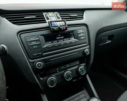 Шкода Октавия, объемом двигателя 1.2 л и пробегом 114 тыс. км за 10497 $, фото 13 на Automoto.ua