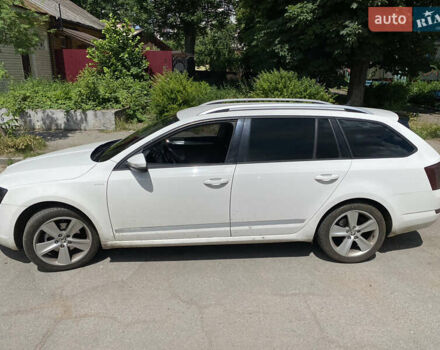 Шкода Октавия, объемом двигателя 1.6 л и пробегом 220 тыс. км за 9800 $, фото 1 на Automoto.ua