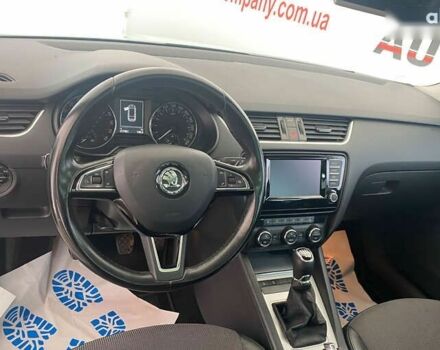 Шкода Октавія, об'ємом двигуна 2 л та пробігом 217 тис. км за 12950 $, фото 4 на Automoto.ua