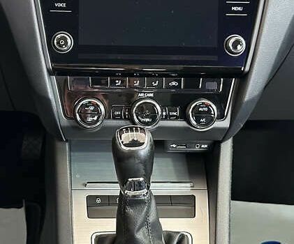 Шкода Октавия, объемом двигателя 1.6 л и пробегом 199 тыс. км за 14950 $, фото 18 на Automoto.ua