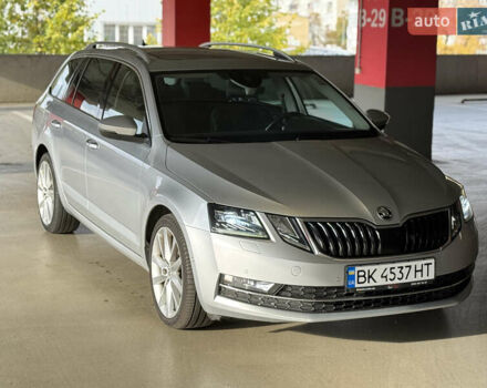 Шкода Октавия, объемом двигателя 1.6 л и пробегом 235 тыс. км за 15000 $, фото 3 на Automoto.ua