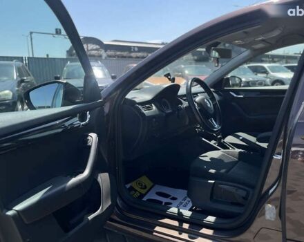 Шкода Октавія, об'ємом двигуна 1.6 л та пробігом 317 тис. км за 12800 $, фото 16 на Automoto.ua
