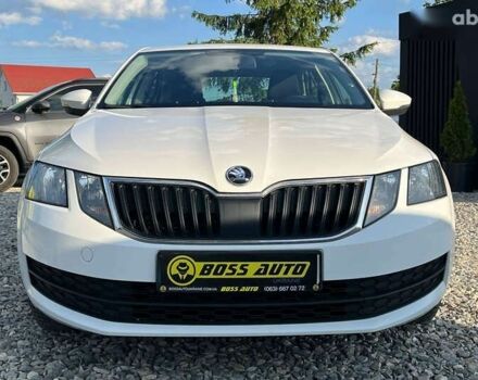 Шкода Октавия, объемом двигателя 1.6 л и пробегом 140 тыс. км за 15800 $, фото 1 на Automoto.ua