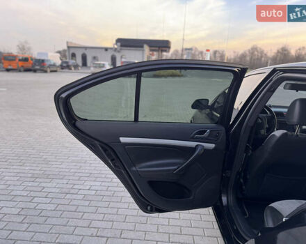 Шкода Октавия, объемом двигателя 2 л и пробегом 310 тыс. км за 5700 $, фото 10 на Automoto.ua